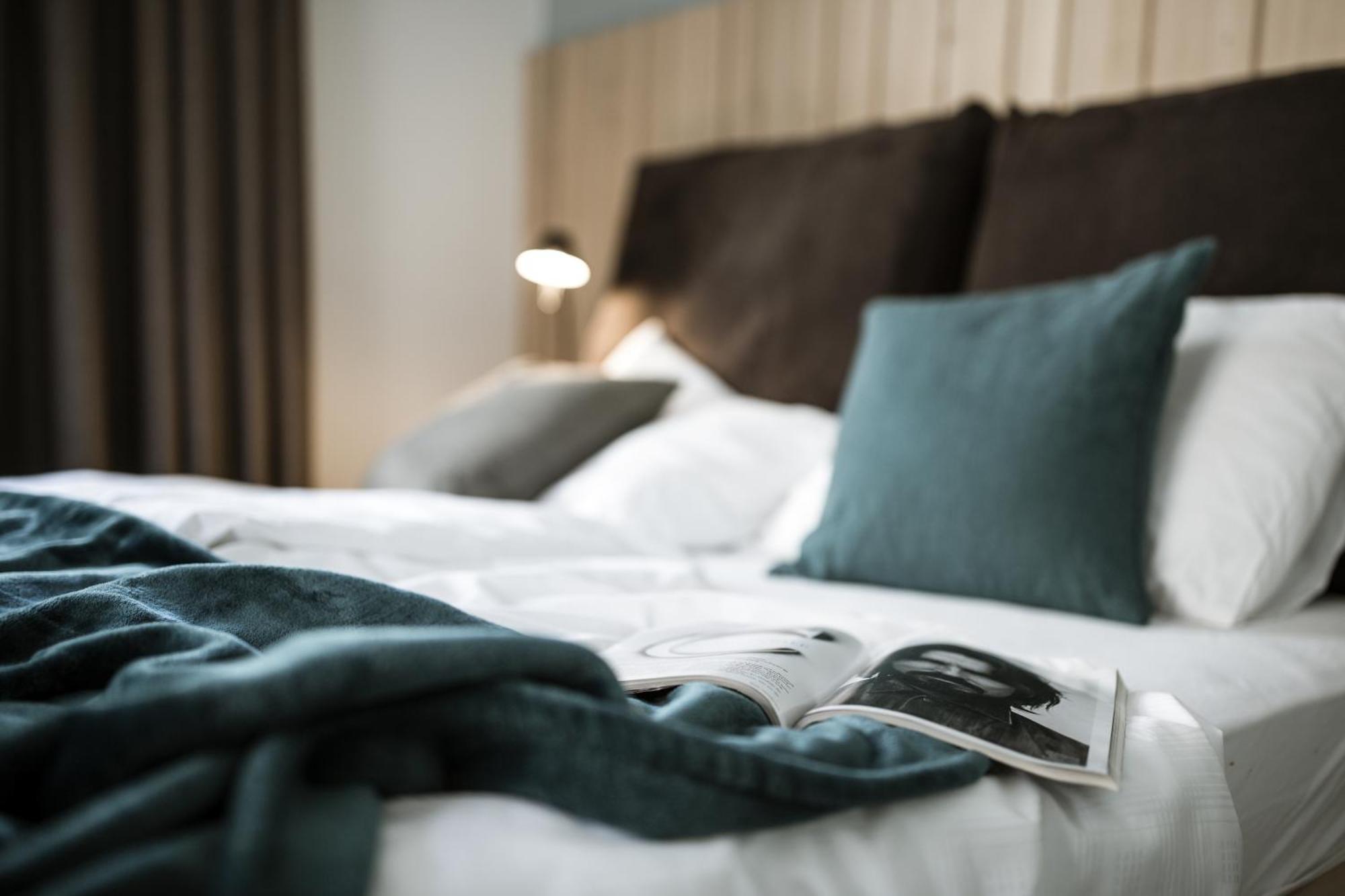 Hotel Weisses Kreuz Burgusio Quarto foto